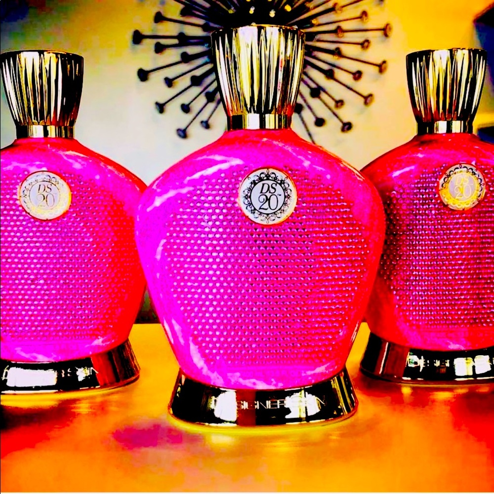 Brand New Beautiful Sparkly Bottle Of Designer Skin Tanning Lotion